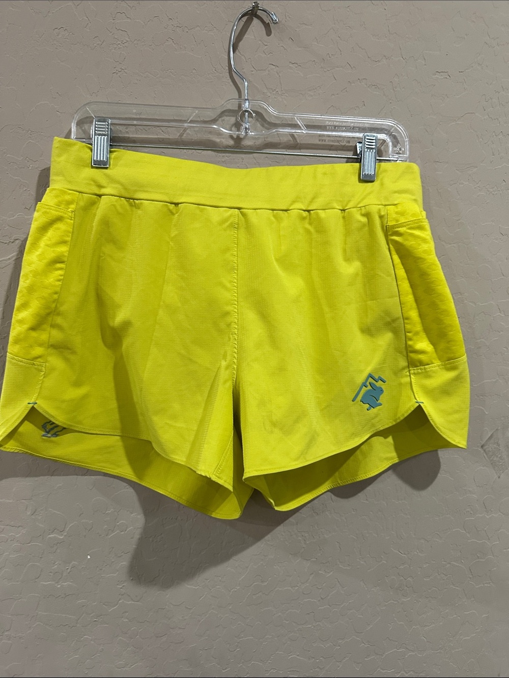 Women’s Athletic Shorts with Side Pockets - Yellow